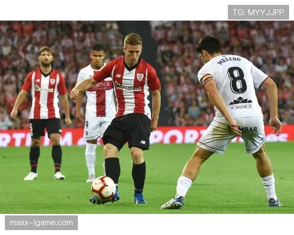 库尔图瓦表现稳健，助力皇家马德里赢得西甲冠军荣耀