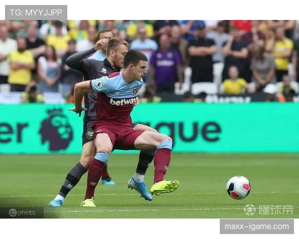 赖斯与亨德森中场领袖气质的结构差异与影响分析