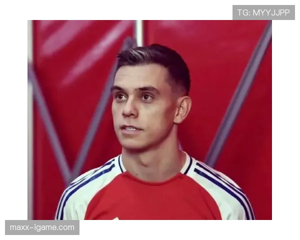 特罗萨德关键比赛决定性表现的核心原因解析 特罗萨德关键比赛决定性表现的核心原因解析