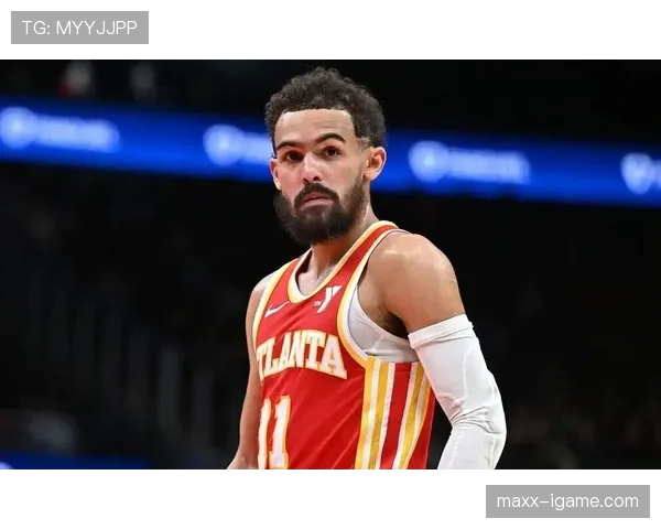 特雷·杨场下穿拖鞋逛超市，转头就花六位数给老妈买包