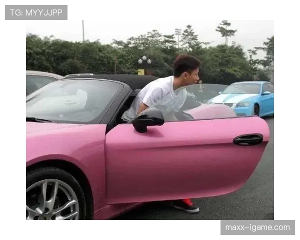 练俊杰赛场像疯子，休息日坐专车逛名牌店，这反差我顶不住